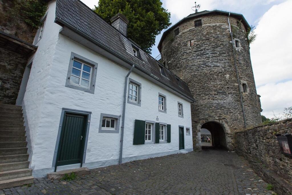 Burgapartment Esselsturm Monschau Buitenkant foto