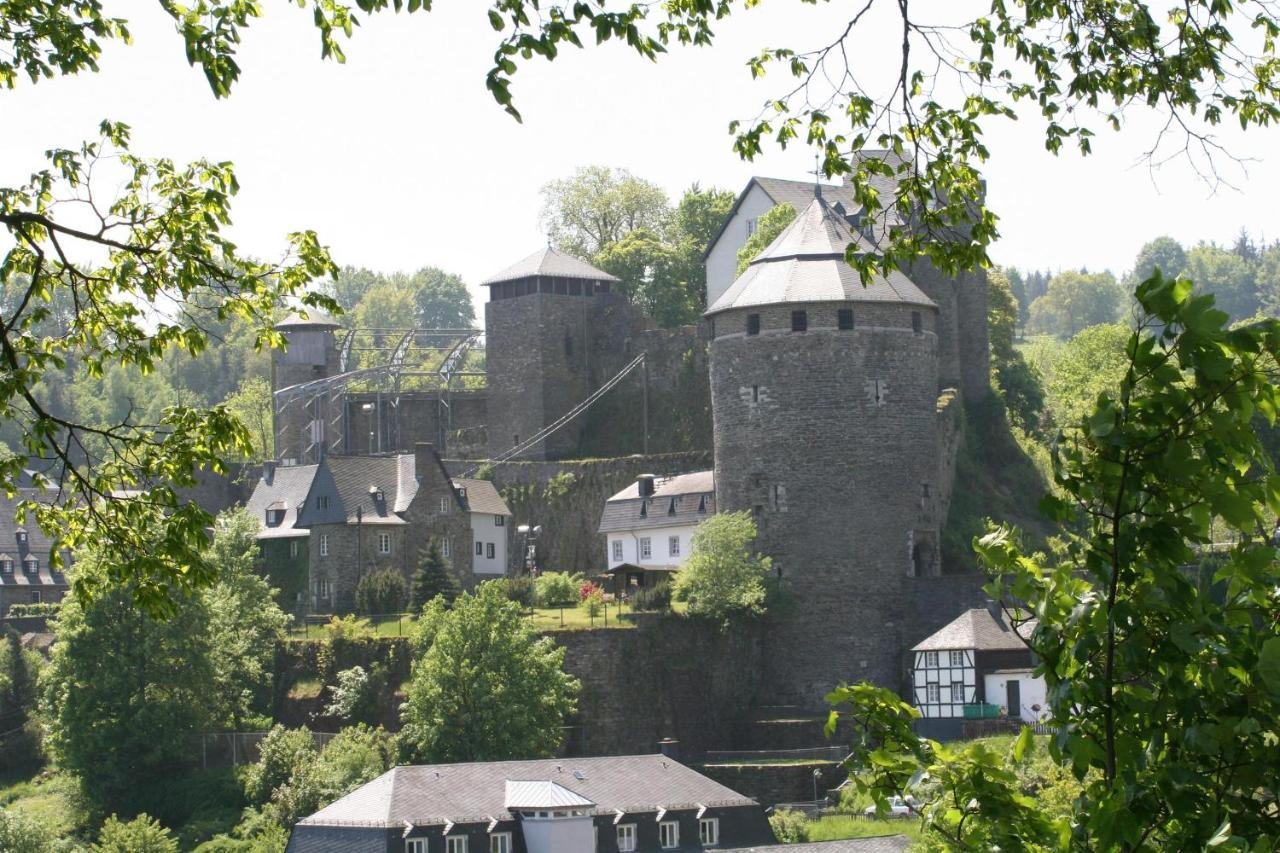 Burgapartment Esselsturm Monschau Buitenkant foto